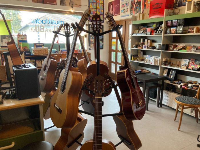 Ladenfoto Gitarren